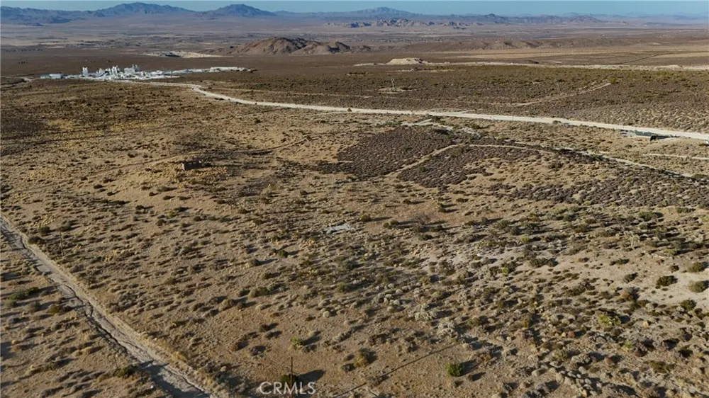 754 Crystal Creek (NEAR) Road Lucerne Valley, CA 92356