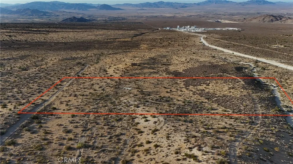 754 Crystal Creek (NEAR) Road Lucerne Valley, CA 92356