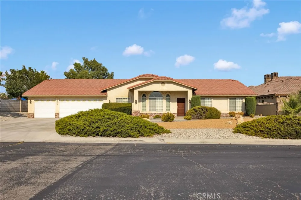 16249 Crown Valley Drive Apple Valley, CA 92307