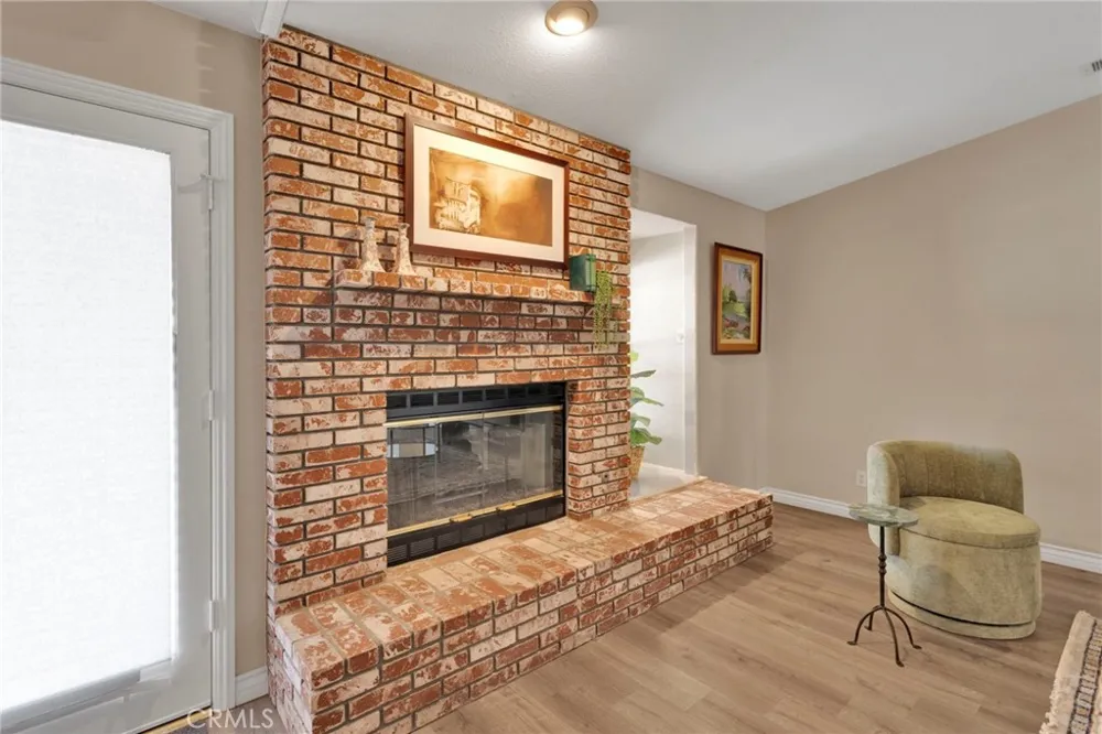 16249 Crown Valley Drive Apple Valley, CA 92307