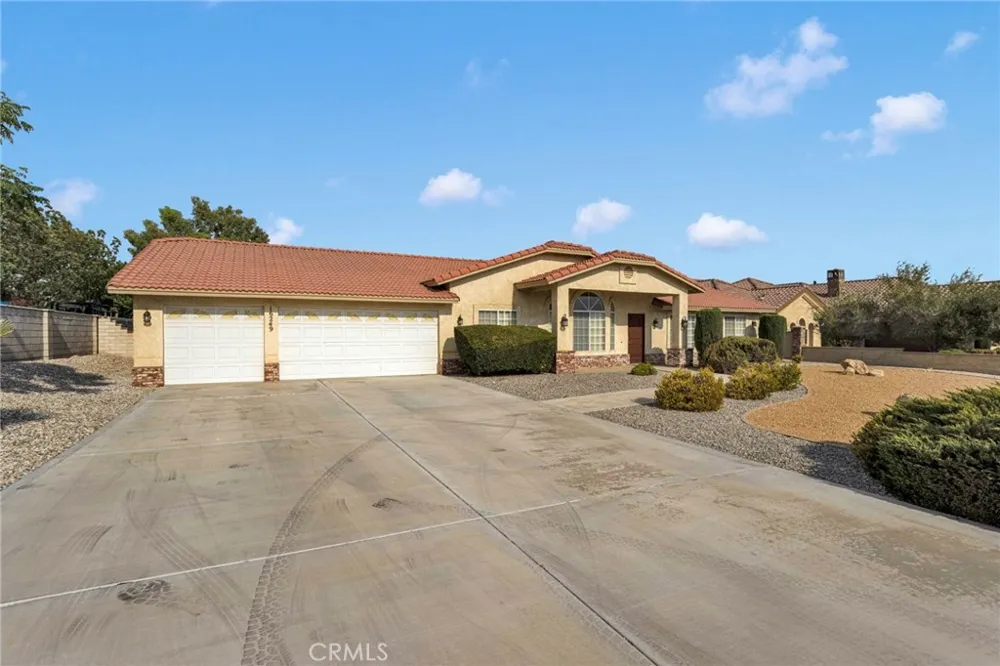 16249 Crown Valley Drive Apple Valley, CA 92307