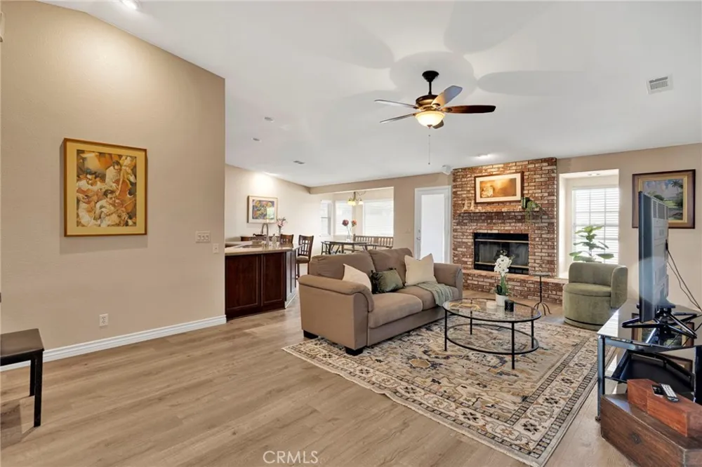 16249 Crown Valley Drive Apple Valley, CA 92307
