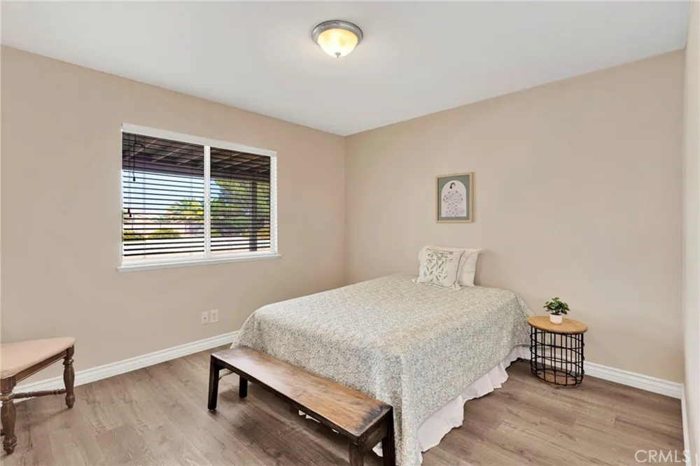 16249 Crown Valley Drive Apple Valley, CA 92307