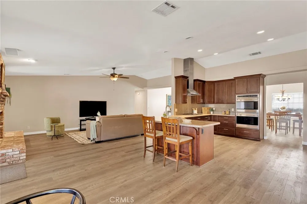 16249 Crown Valley Drive Apple Valley, CA 92307