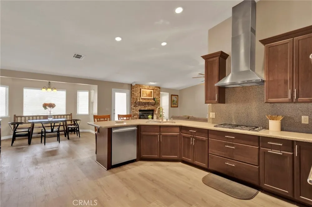 16249 Crown Valley Drive Apple Valley, CA 92307