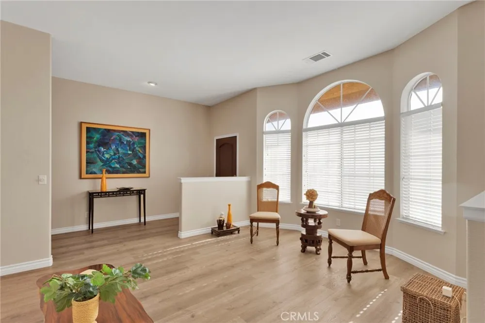 16249 Crown Valley Drive Apple Valley, CA 92307