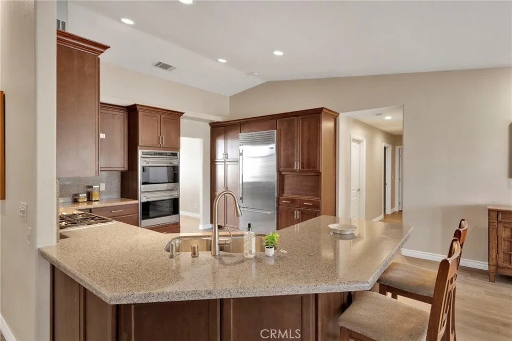 16249 Crown Valley Drive Apple Valley, CA 92307