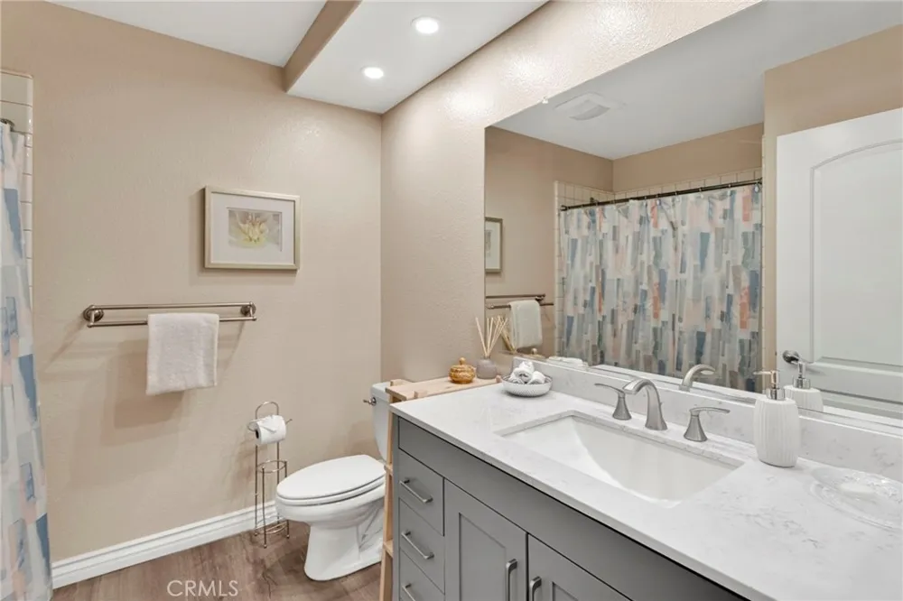 16249 Crown Valley Drive Apple Valley, CA 92307