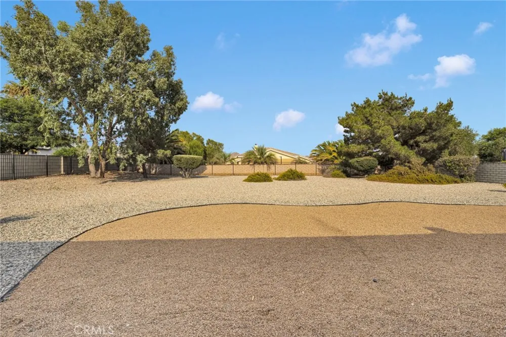 16249 Crown Valley Drive Apple Valley, CA 92307