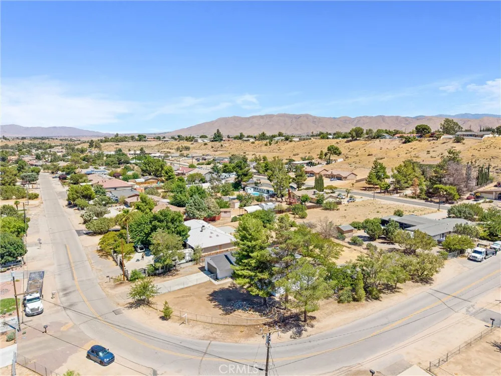 17405 Adobe Hesperia, CA 92345