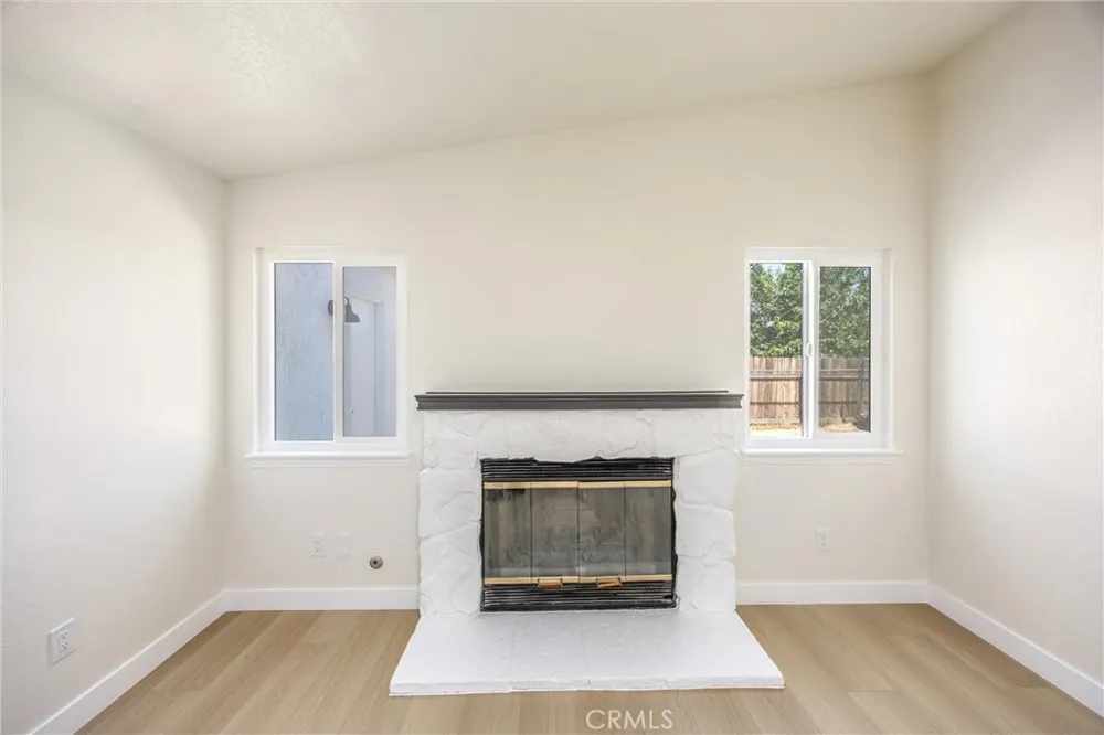 17405 Adobe Hesperia, CA 92345