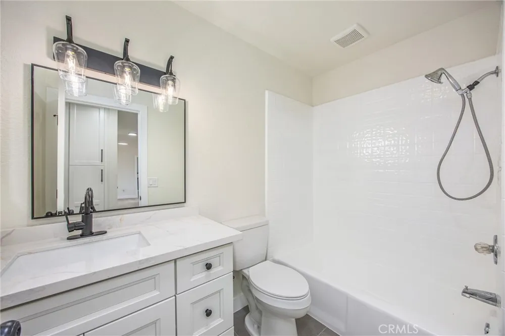 17405 Adobe Hesperia, CA 92345