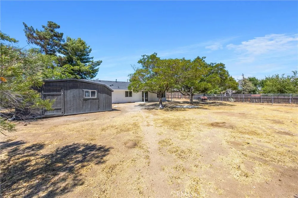 17405 Adobe Hesperia, CA 92345