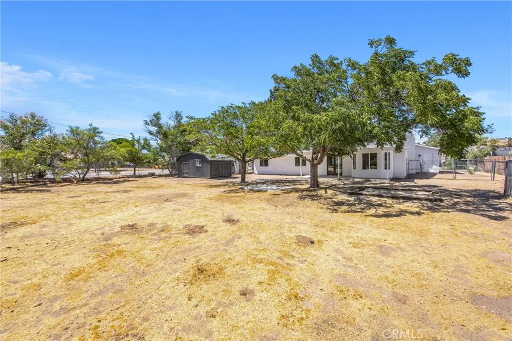 17405 Adobe Hesperia, CA 92345