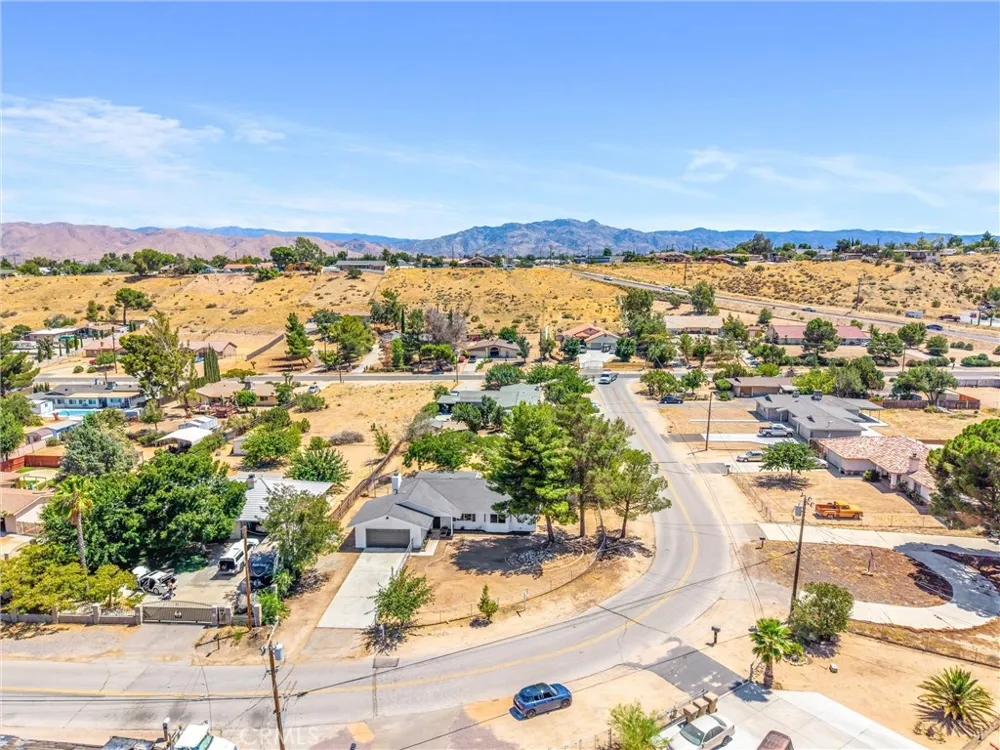 17405 Adobe Hesperia, CA 92345