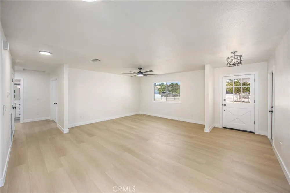 17405 Adobe Hesperia, CA 92345