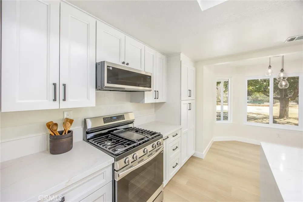 17405 Adobe Hesperia, CA 92345