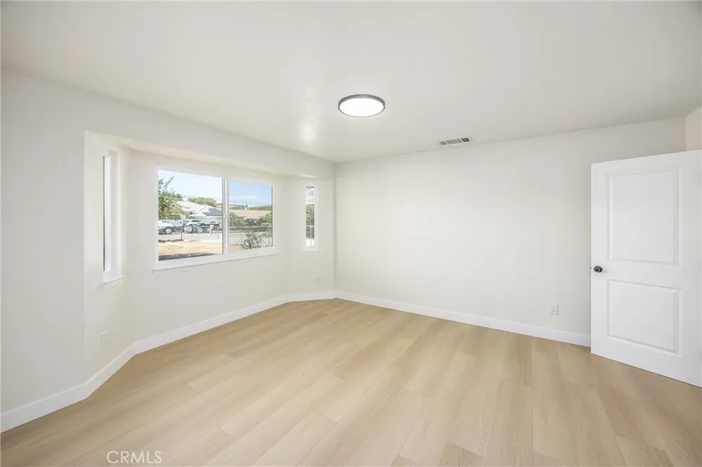 17405 Adobe Hesperia, CA 92345