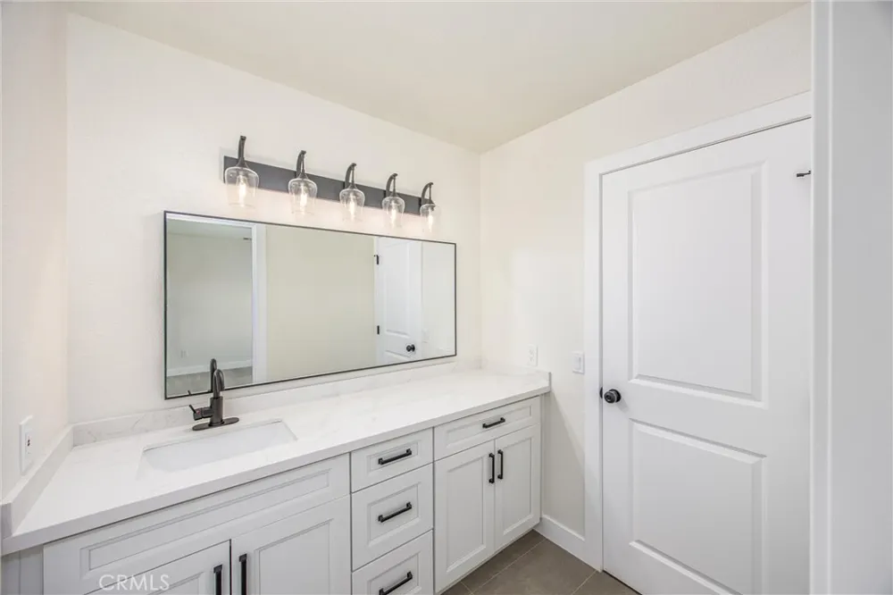 17405 Adobe Hesperia, CA 92345
