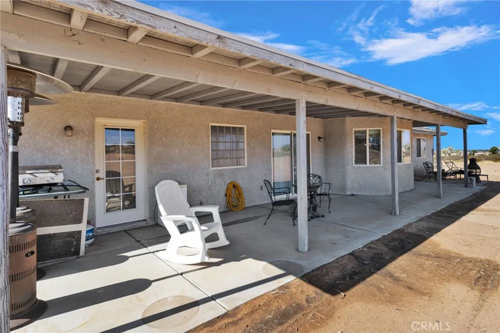 23520 Pala Apple Valley, CA 92307