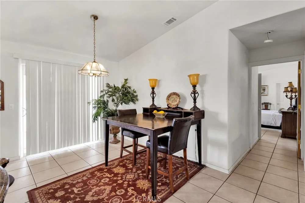23520 Pala Apple Valley, CA 92307