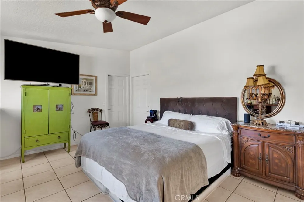 23520 Pala Apple Valley, CA 92307