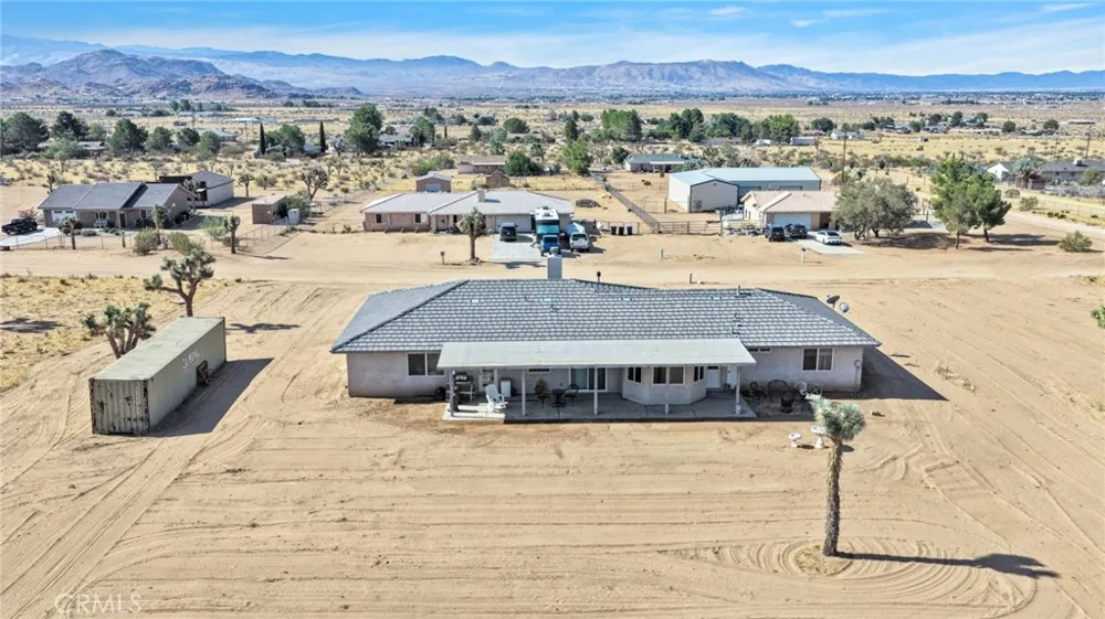 23520 Pala Apple Valley, CA 92307