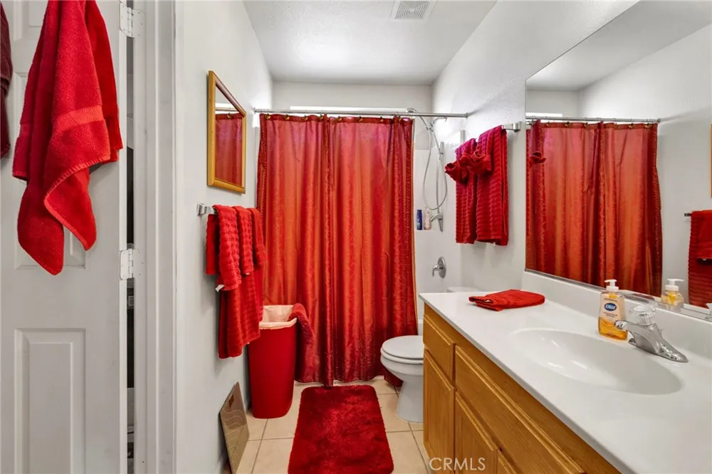 23520 Pala Apple Valley, CA 92307