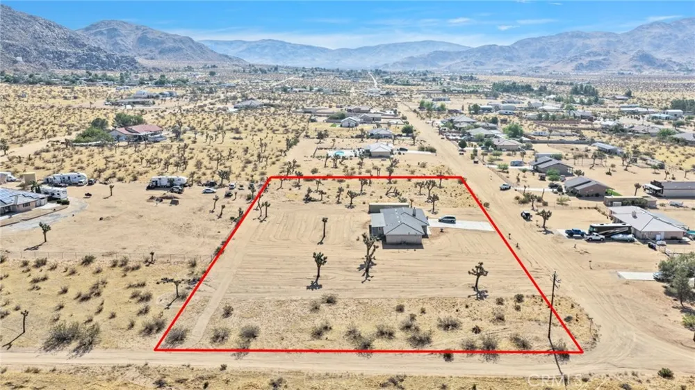 23520 Pala Apple Valley, CA 92307