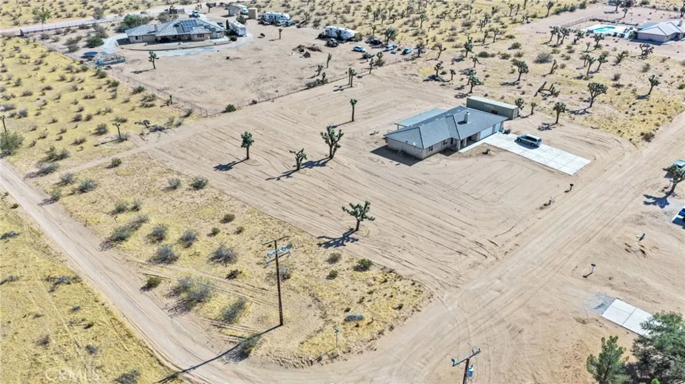 23520 Pala Apple Valley, CA 92307