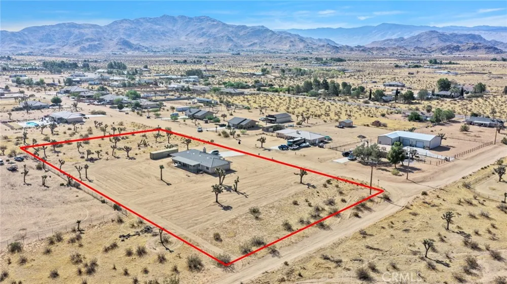 23520 Pala Apple Valley, CA 92307