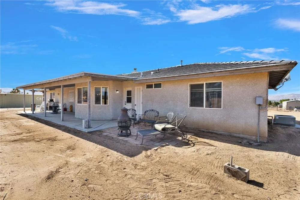 23520 Pala Apple Valley, CA 92307