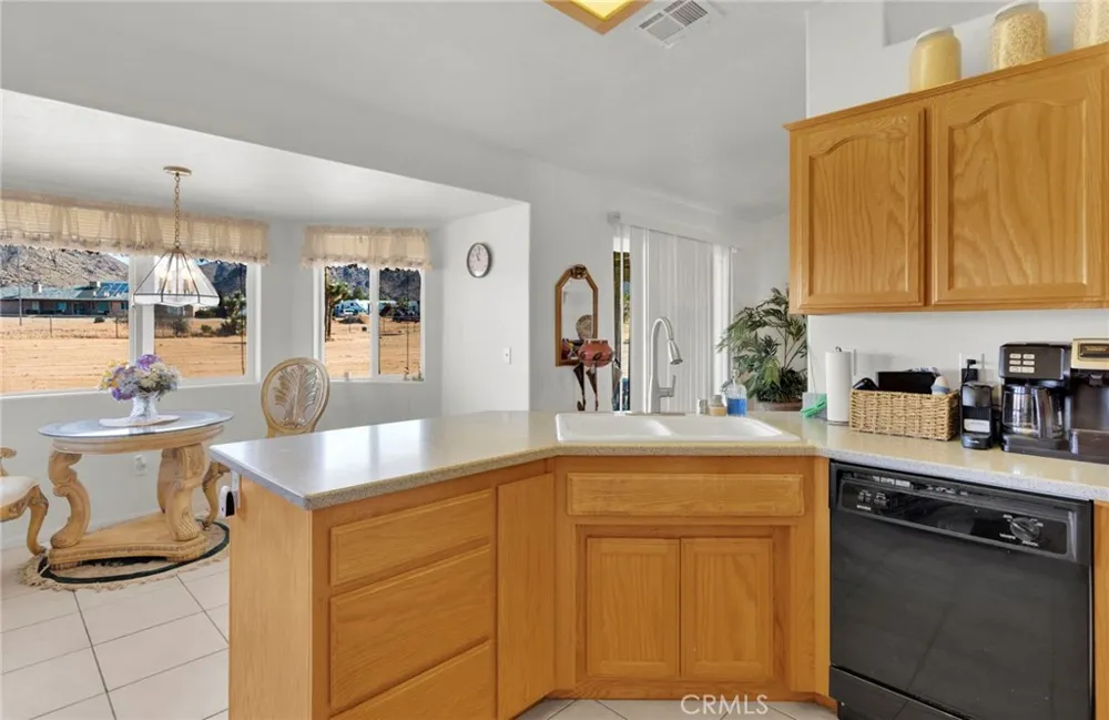 23520 Pala Apple Valley, CA 92307
