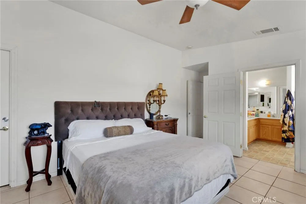 23520 Pala Apple Valley, CA 92307