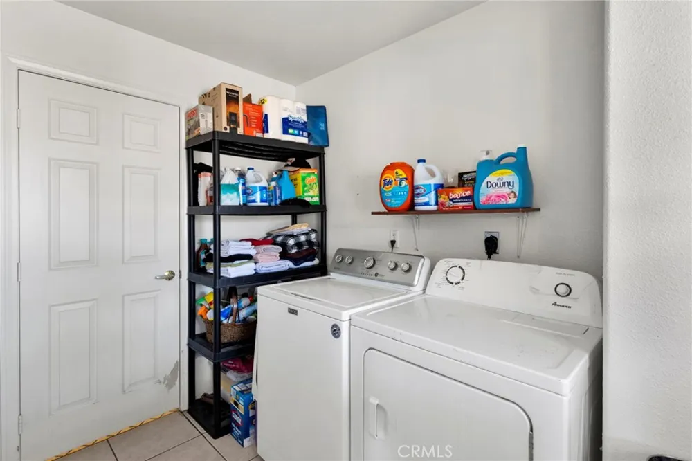 23520 Pala Apple Valley, CA 92307