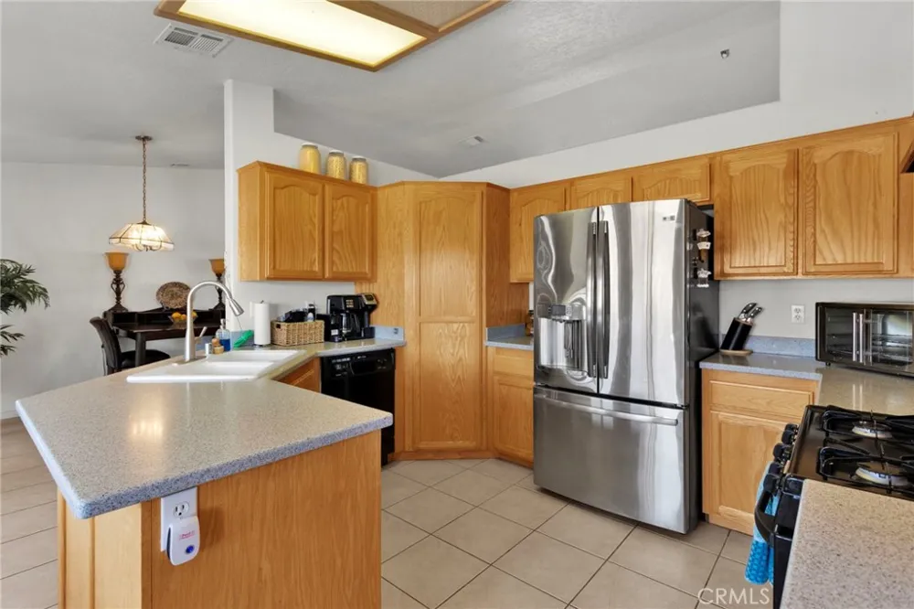 23520 Pala Apple Valley, CA 92307