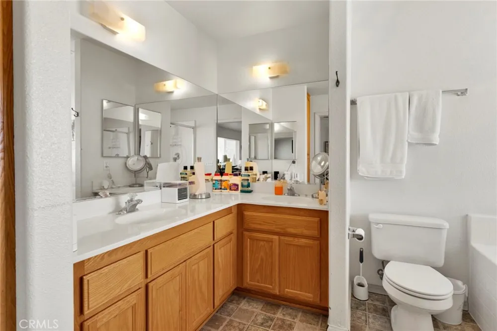 23520 Pala Apple Valley, CA 92307