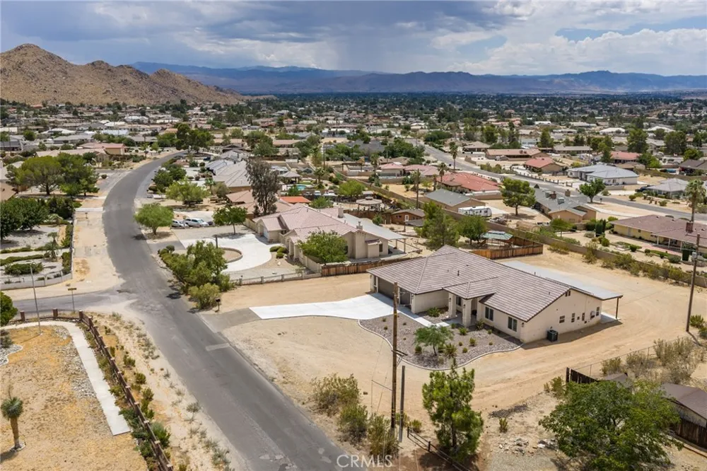 19011 Kaibab Apple Valley, CA 92307