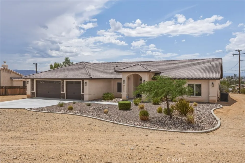 19011 Kaibab Apple Valley, CA 92307