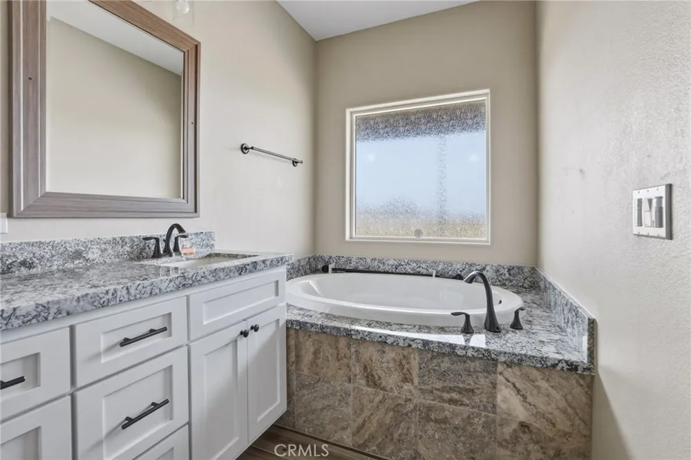 19011 Kaibab Apple Valley, CA 92307