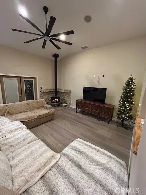 8265 Green Pinon Hills, CA 92372