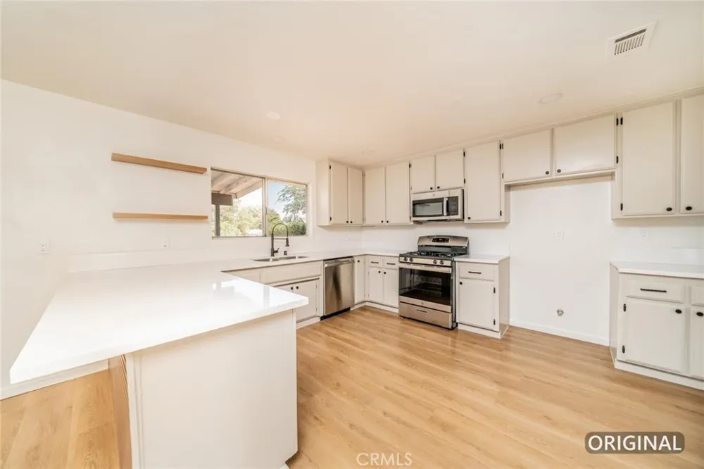 14850 Riverside Street Hesperia, CA 92345