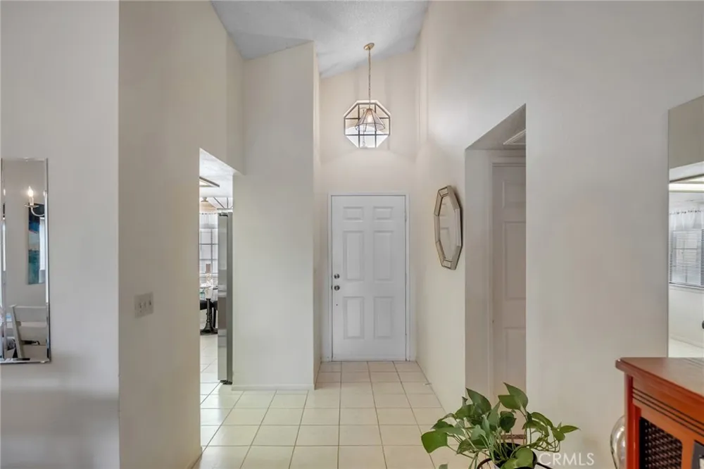 19064 Elm Drive Apple Valley, CA 92308