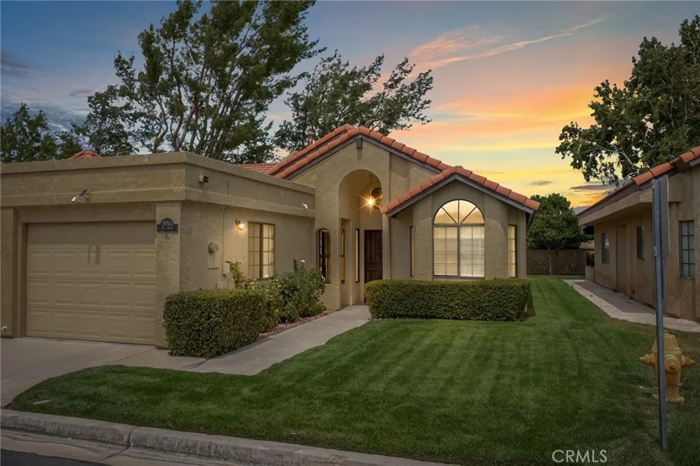 19064 Elm Drive Apple Valley, CA 92308