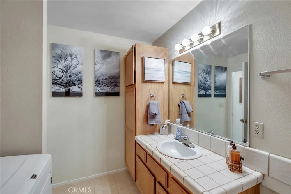 19064 Elm Drive Apple Valley, CA 92308