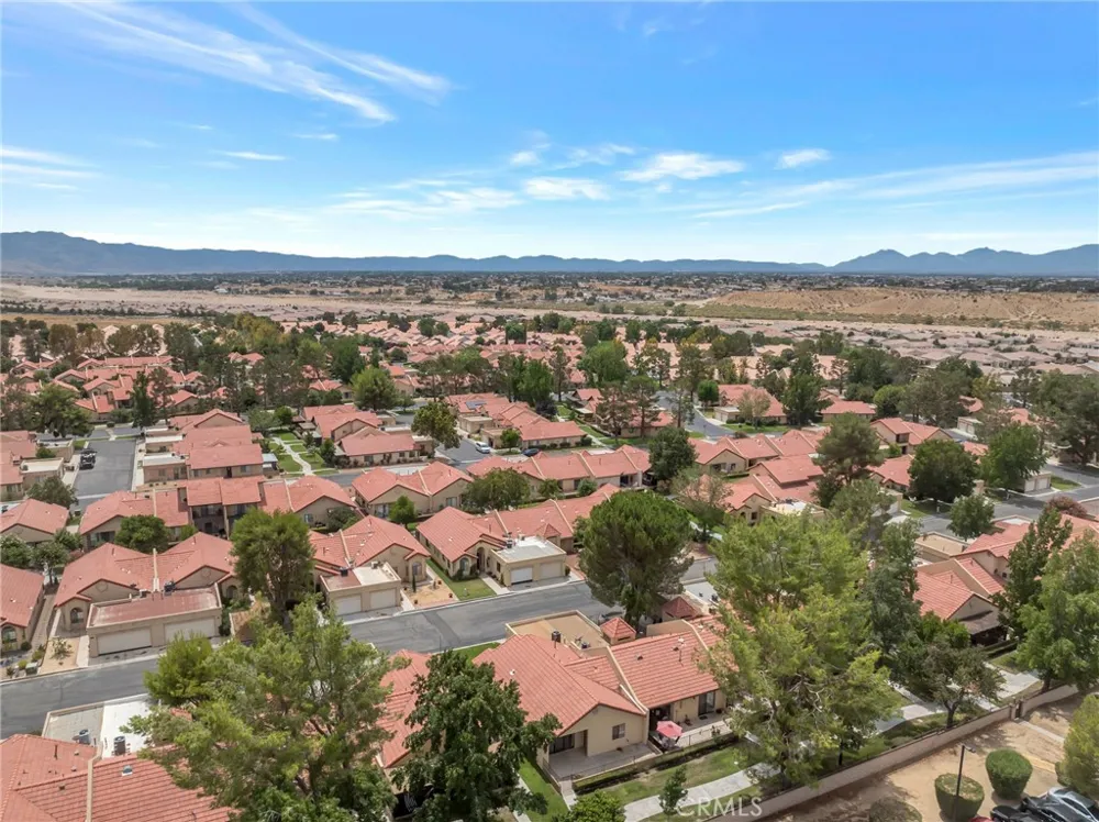19064 Elm Drive Apple Valley, CA 92308