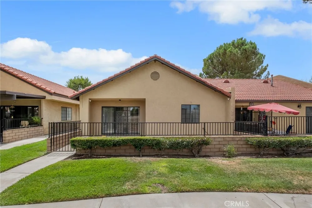 19064 Elm Drive Apple Valley, CA 92308