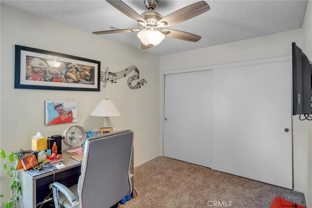 19064 Elm Drive Apple Valley, CA 92308