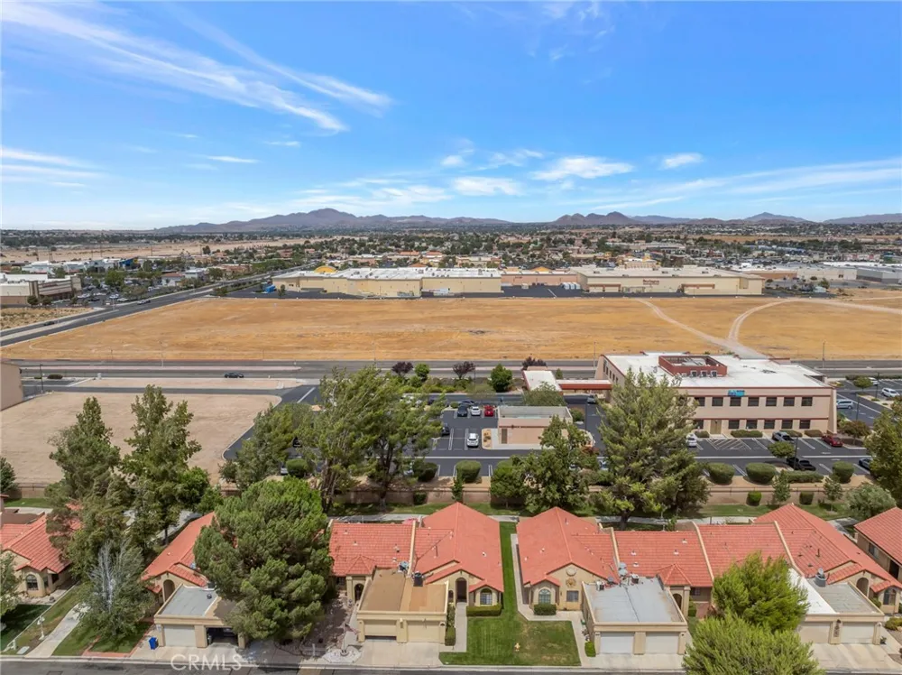 19064 Elm Drive Apple Valley, CA 92308