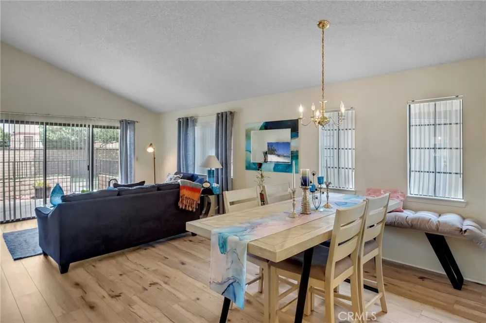 19064 Elm Drive Apple Valley, CA 92308